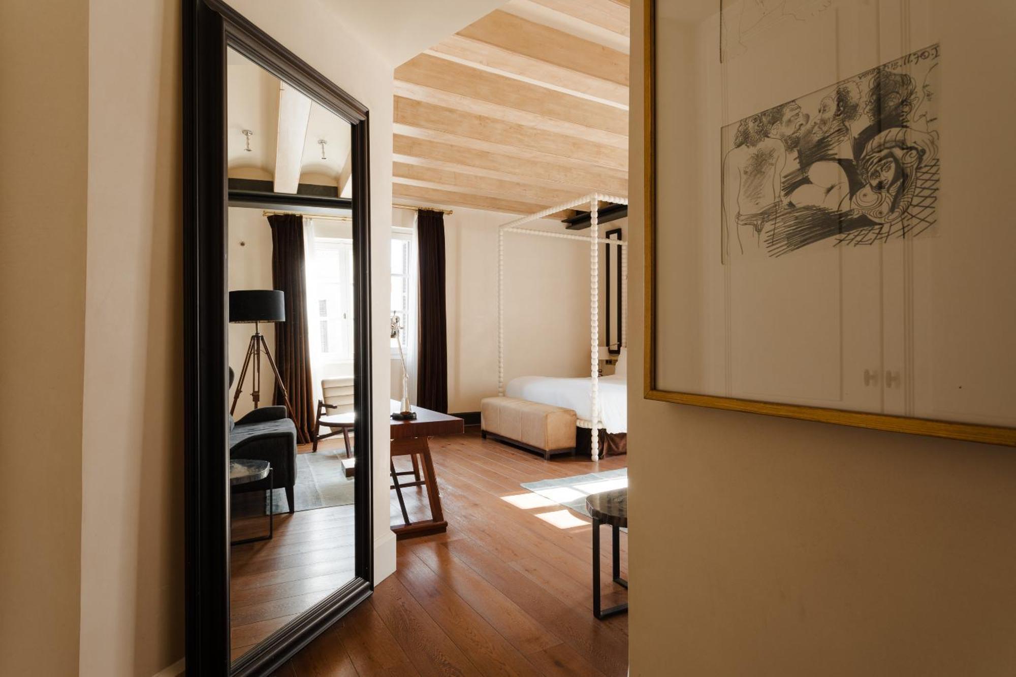Do Placa Reial Powered By Sonder Barcelona Habitación foto A room at the hotel