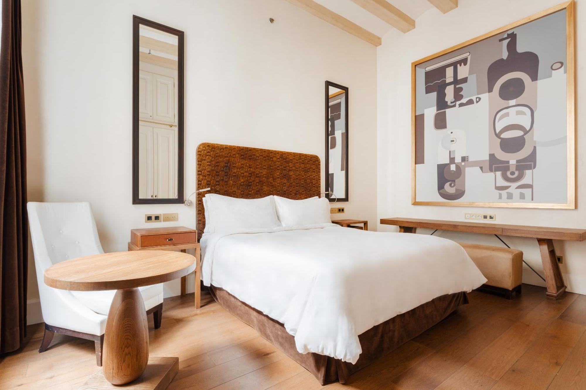 Do Placa Reial Powered By Sonder Barcelona Habitación foto A room at the hotel