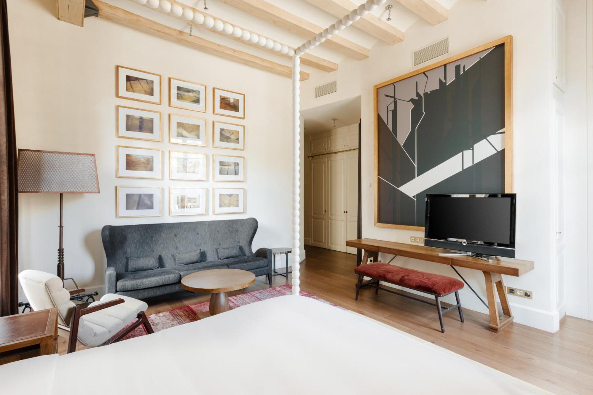 Do Placa Reial Powered By Sonder Barcelona Habitación foto A typical apartment at the Hotel