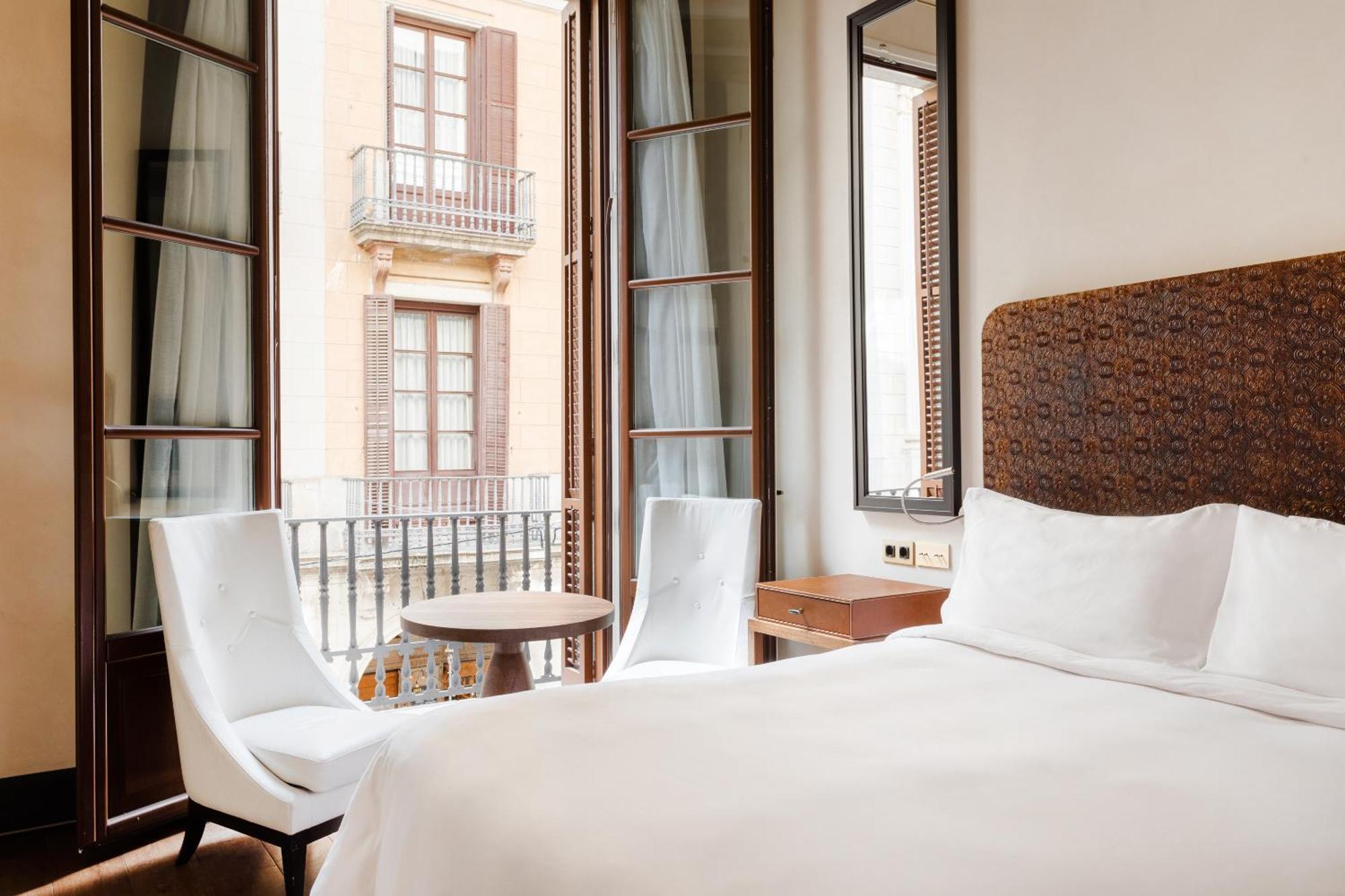 Do Placa Reial Powered By Sonder Barcelona Habitación foto Deluxe room