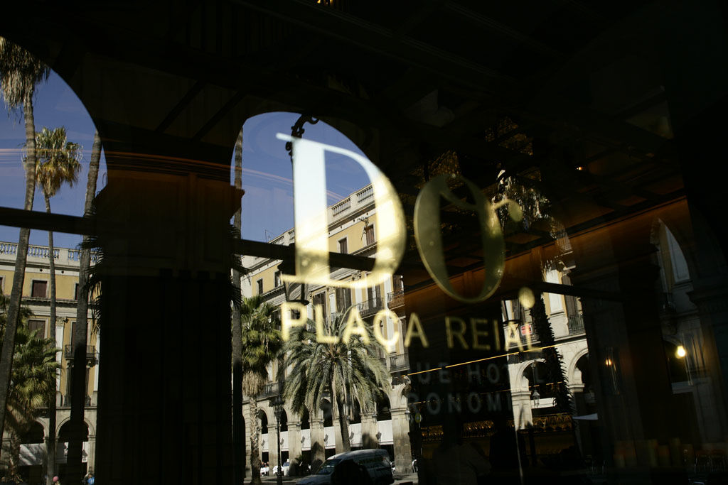 Do Placa Reial Powered By Sonder Barcelona Exterior foto Plaza Real